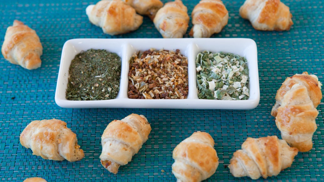 Extraordinary Cheese Dip Appies