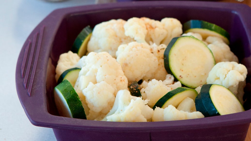 Silicone Steamer 6 minute Mixed Vegetables