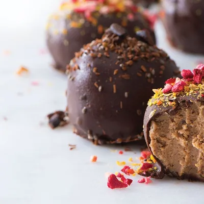 Chocolate Cheesecake Truffles