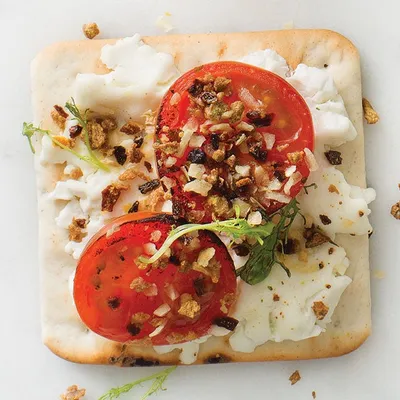 Red Garlic Tomato Bites