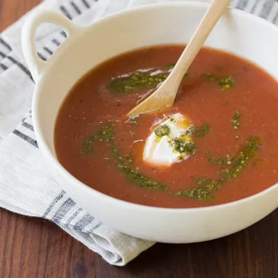 Easy Roasted Red Pepper & Tomato Soup