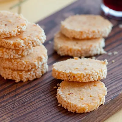 Savoury Cheese Crisps