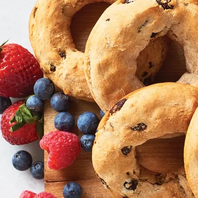 Easy Peasy Cinnamon Raisin Bagels