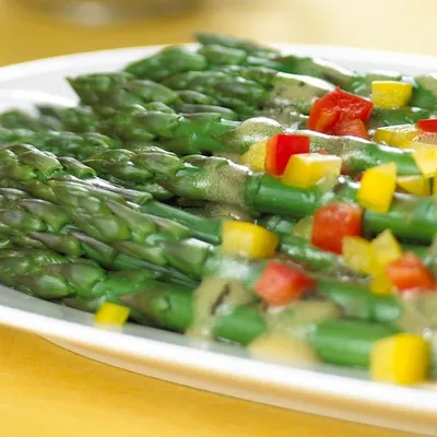 Asparagus with Vinaigrette Dressing