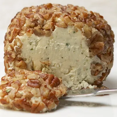 Blue Cheese and Onion Cheese Ball