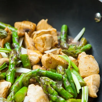 Chicken and Asparagus Stir-fry