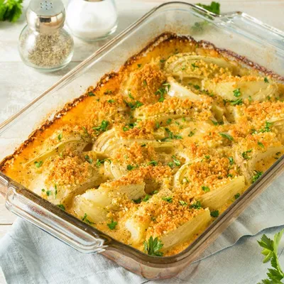 Fresh Goat Cheese and Fennel Crumble