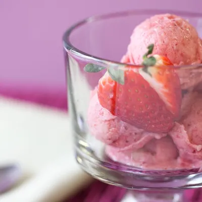 Frozen Strawberry-banana Treat