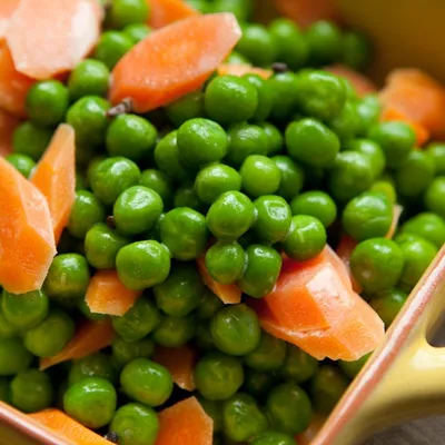 Green Peas and Carrots with Cardamom