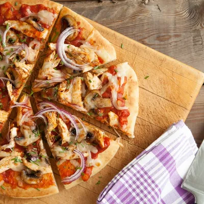Jamaican Jerk Chicken Pizza with Fruit Salsa