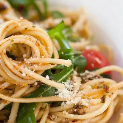 Lemon Arugula Linguini with Sauce