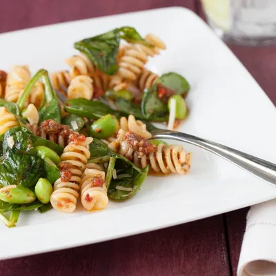 Little Italy Rotini with Edamame Beans & Spinach