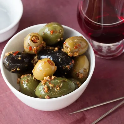 Pesto Marinated Olives 