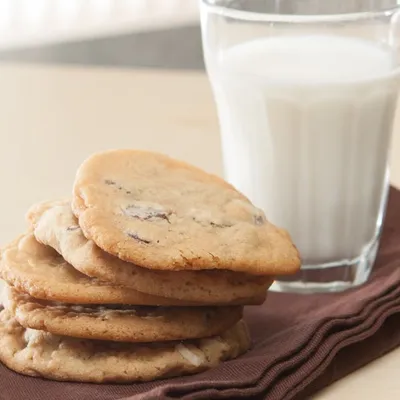Pure & Simple Chocolate Chip Cookies
