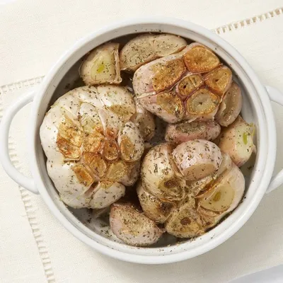 Roasted Maple Garlic Cloves