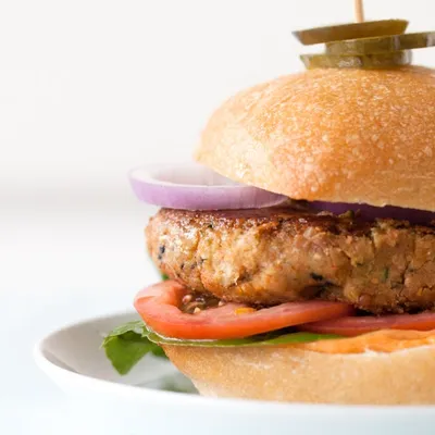 Sesame Crunch Chickpea Burger