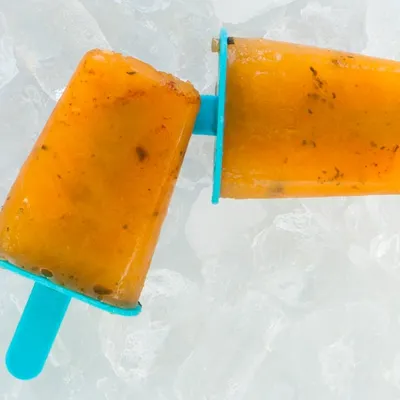 Spiced Peach Pops