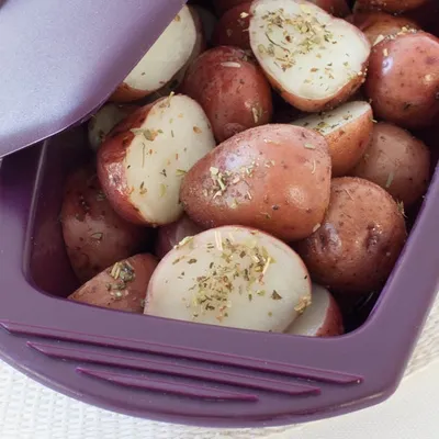 Steamer 8-Minute Greek Potatoes