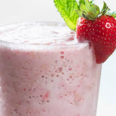 Strawberry Cheesecake Morning Shake 