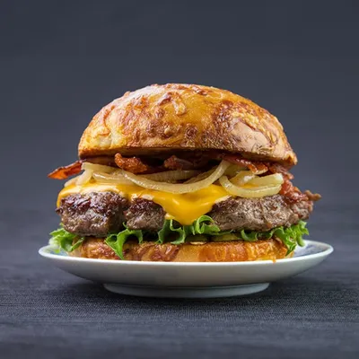 Sweet ‘n Garlicky Bacon Burgers