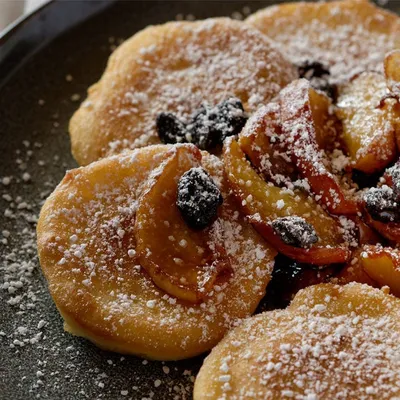 Sylvie's Apple Pancakes