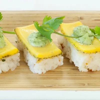 Tamago Petite Sushi