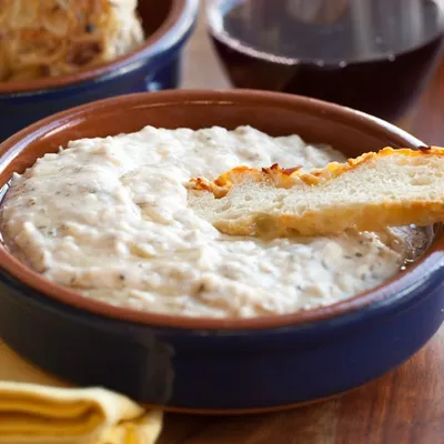 White Bean and Roasted Garlic Dip