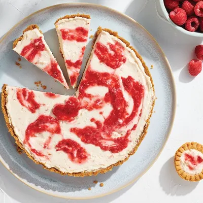 Berry Swirl No-Bake Cheesecake