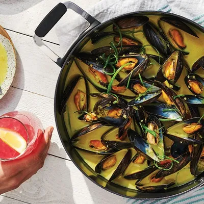 Coconut Curry Mussels