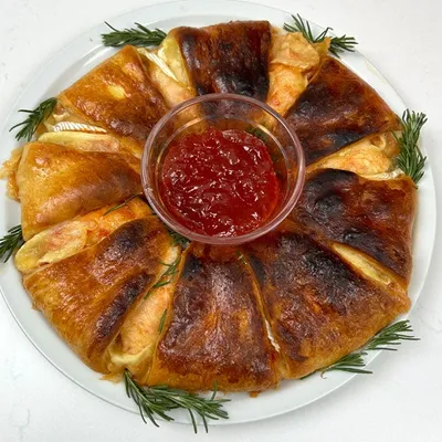 Red Pepper Jelly & Brie Wreath